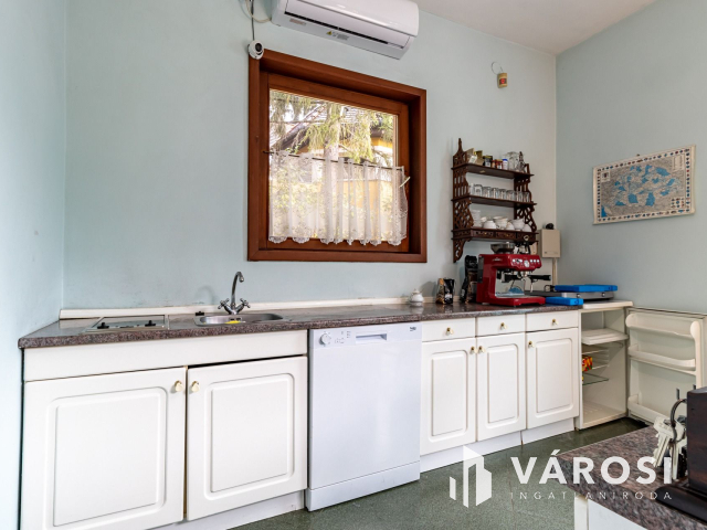 Családias HOTEL eladó Szentendrén pár percre a Dunaparttól!