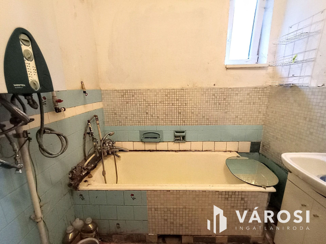 Somoskőújfaluban két ház együtt eladó