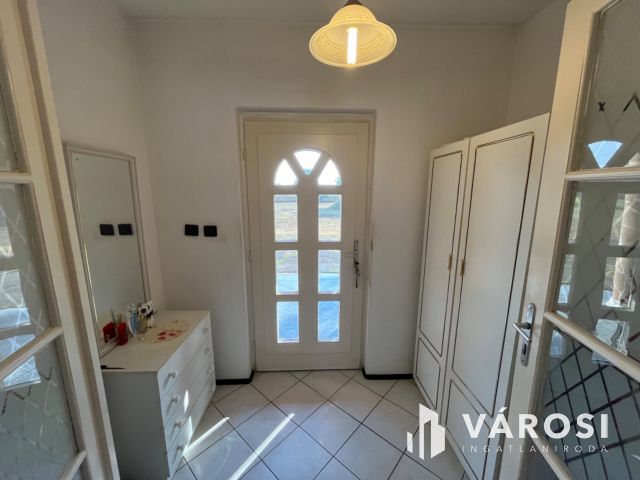 Debreceni Szép Családi Ház Telephellyel Jó Helyen Eladó