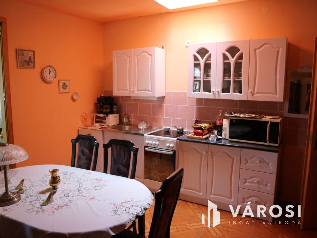 Körmend befektetőnek társasház,Rába vendégház,21szoba eladó