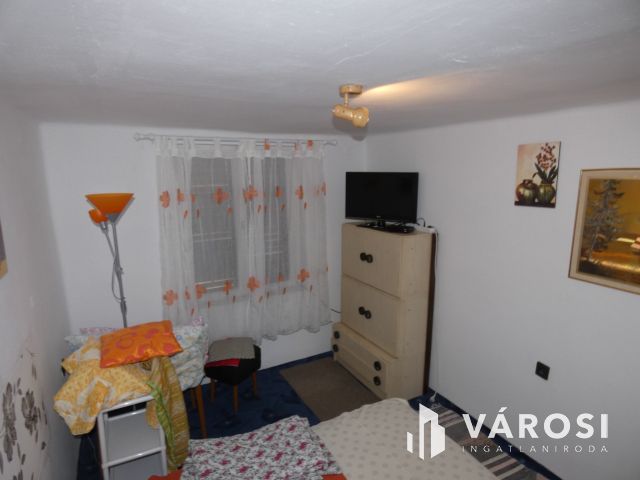 Ecséri templomrom (Révfülöp) közelében nyaraló eladó