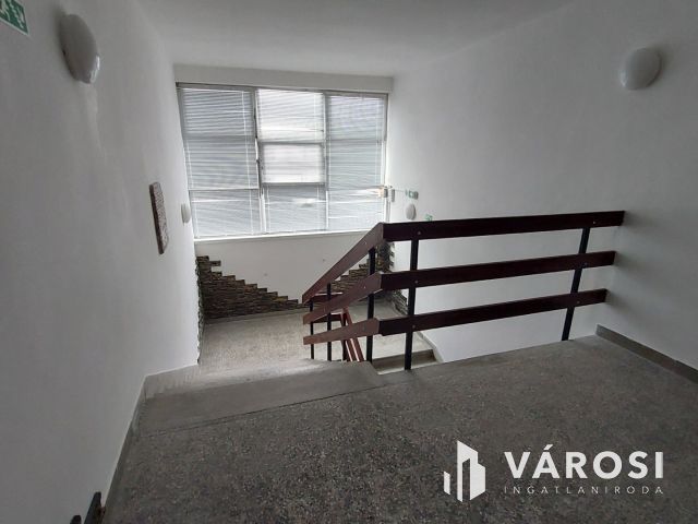 Logisztikai raktár ipari vasút bekötéssel is Szombathelyen