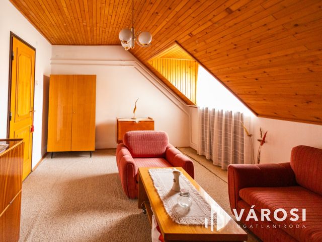 Jó elrendezésű belvárosi sorház kedvező áron