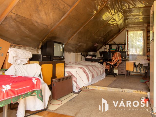 Nagykovácsiban felújitandó, vagy bontandó ház ! Döntse el Ön