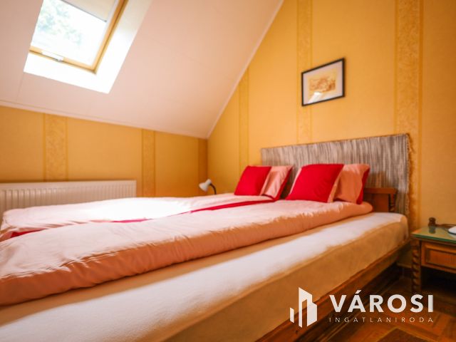 Újszerű, 10 egységből álló apartmanház a Vár tövében