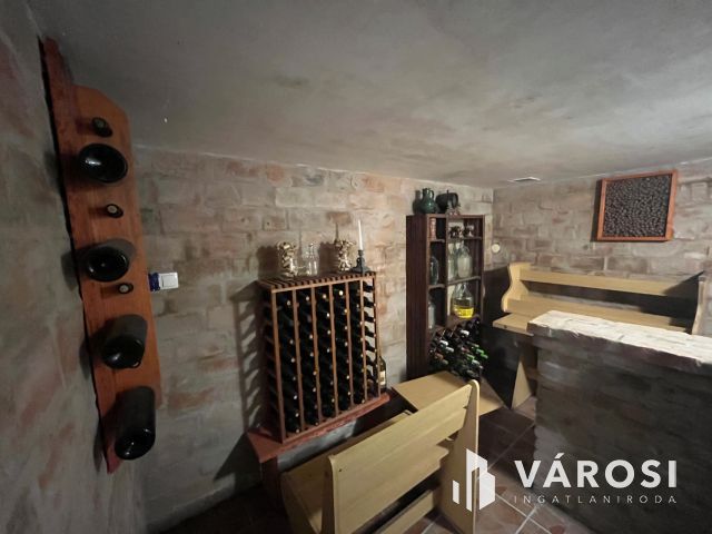 Jó helyen, jó ingatlan, jó vállalkozásnak!!!