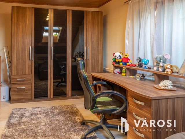 Stílusos, felújított családi ház Orosházán