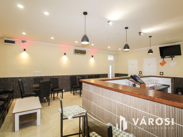 Üzleti lehetőség Kétegyháza központjában, aktív bérlőkkel