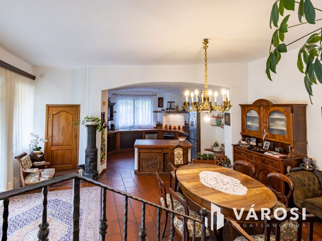 Szép nagy ház, rendezett nagy telek, Rákosszentmihályon