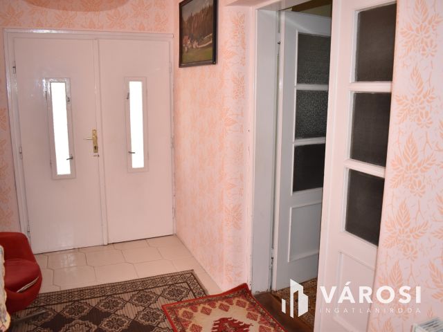 3 szobás családi ház a fürdő mellett!