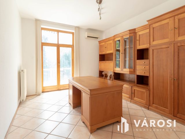 4 szintes, 330 m²-es, önálló irodaház a Tisztviselőtelepen