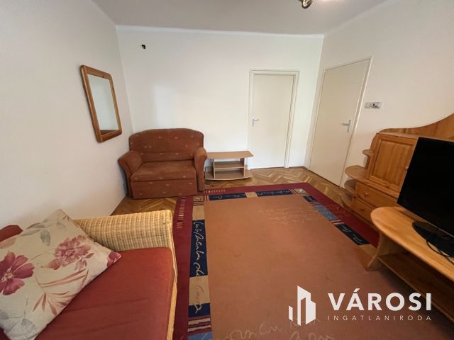 Debrecen, Egyetem melletti jó lakás jó helyen!