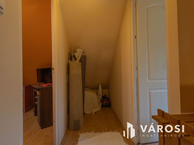 Dönts okosan! - ház és udvar panel helyett!