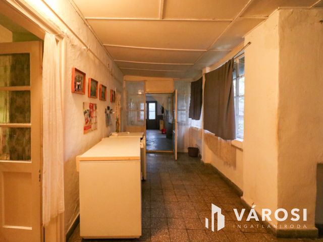 Vésztőn családi ház eladó a horgásztó közelében