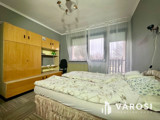 Szécsény kiemelt övezetében sorház eladó!