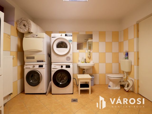 Kiadó természetközeli családi ház