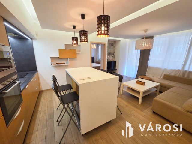 Igényes lakás a Belváros szívében