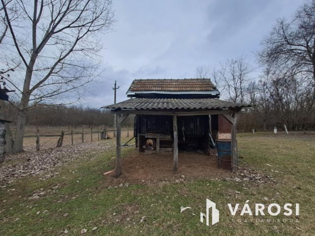 Eladó tanyaként hasznosítható ház és mezőgazdasági terület