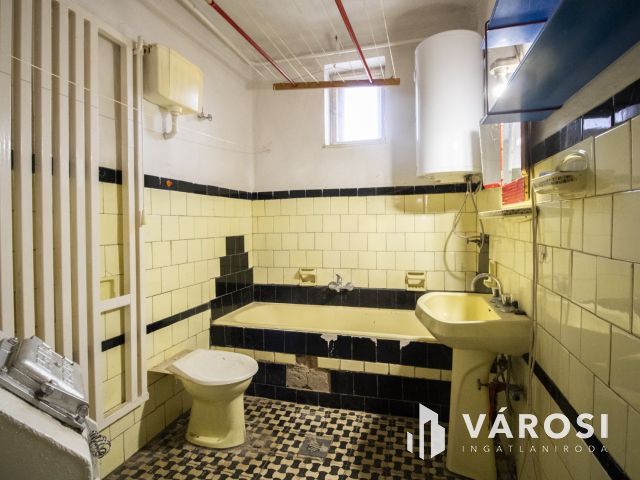 Nagy ház, jó elrendezés Kétsopronyban