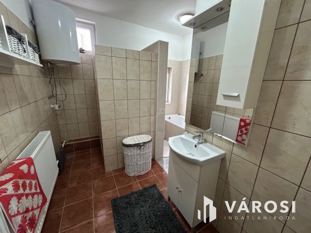 Eladó, felújított családi ház Hajdúsámsonban!!