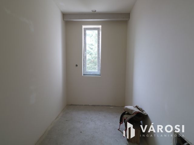 Baktói ikerház,minőségi kulcsrakész kivitelben.