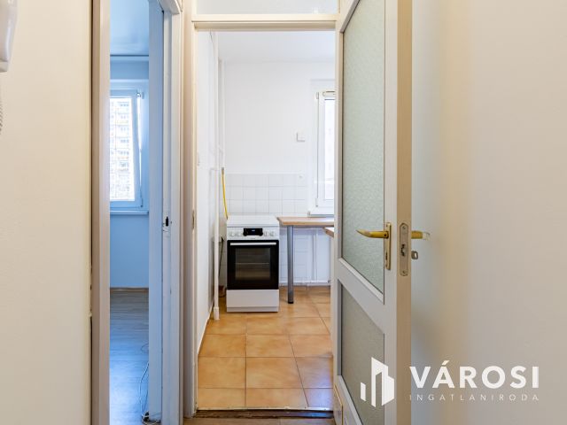 Rákospalotán a Szent Korona útján, panellakás eladó