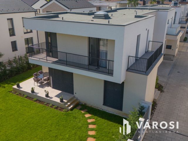 Kényelmes prémium családi ház a Kállay ligetben!