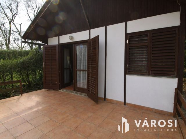 Ahol a csendnek hangja van – nyaraló panorámával Kőszegen