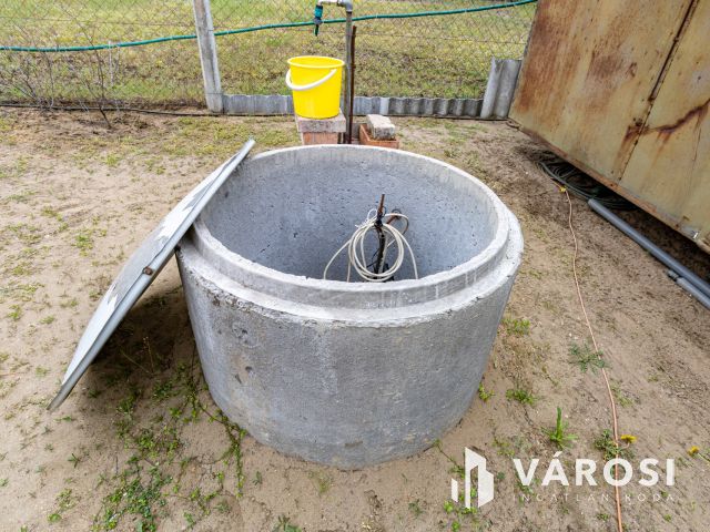 Művelés alól kivont zártkert, Szentmártonkátán eladó