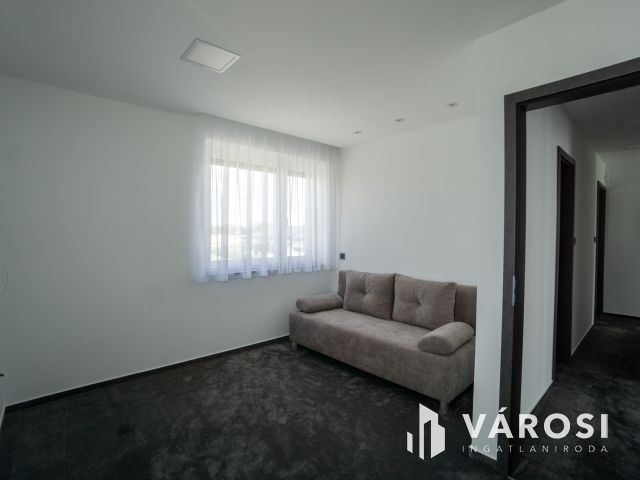 Kiadó ikerház a Szitásdombon