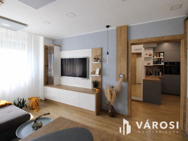 Stílus, kényelem, praktikum. Ízléses lakás Várpalotán.