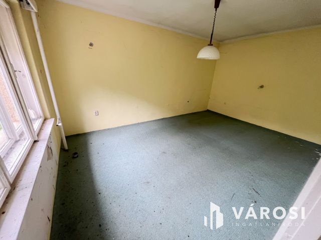 Felújítandó sorház természetközeli helyen!