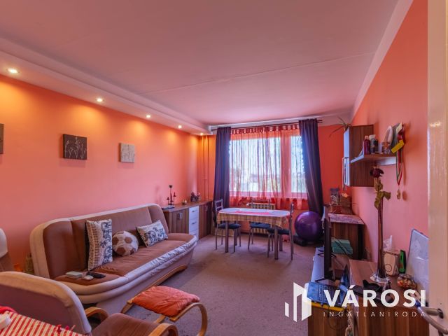 Nappali+2 szobás panellakás Szegeden a nyugalomban